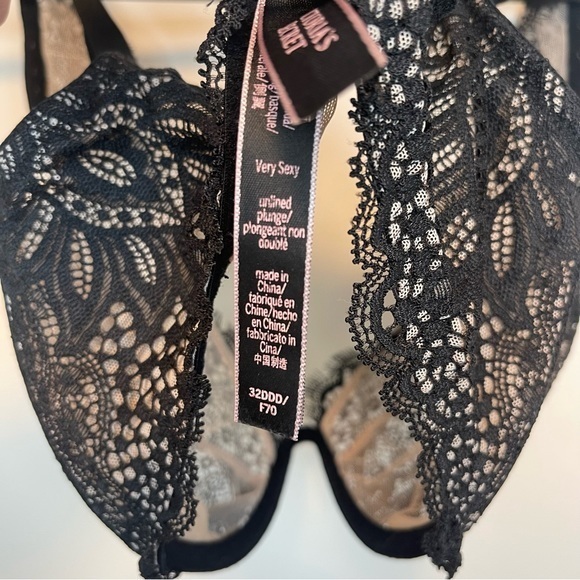 Victoria’s Secret very sexy plunge black‎ lace bra size 32 DDD - Picture 5 of 5